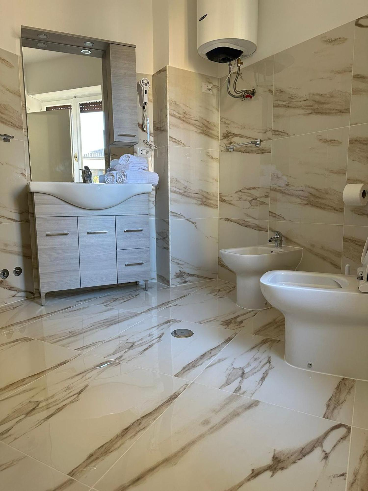 Torino Holidays Home Rome Bagian luar foto
