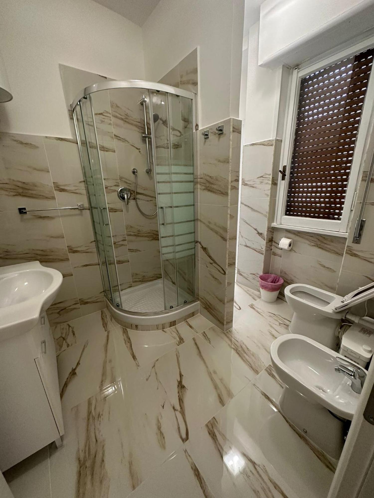Torino Holidays Home Rome Bagian luar foto