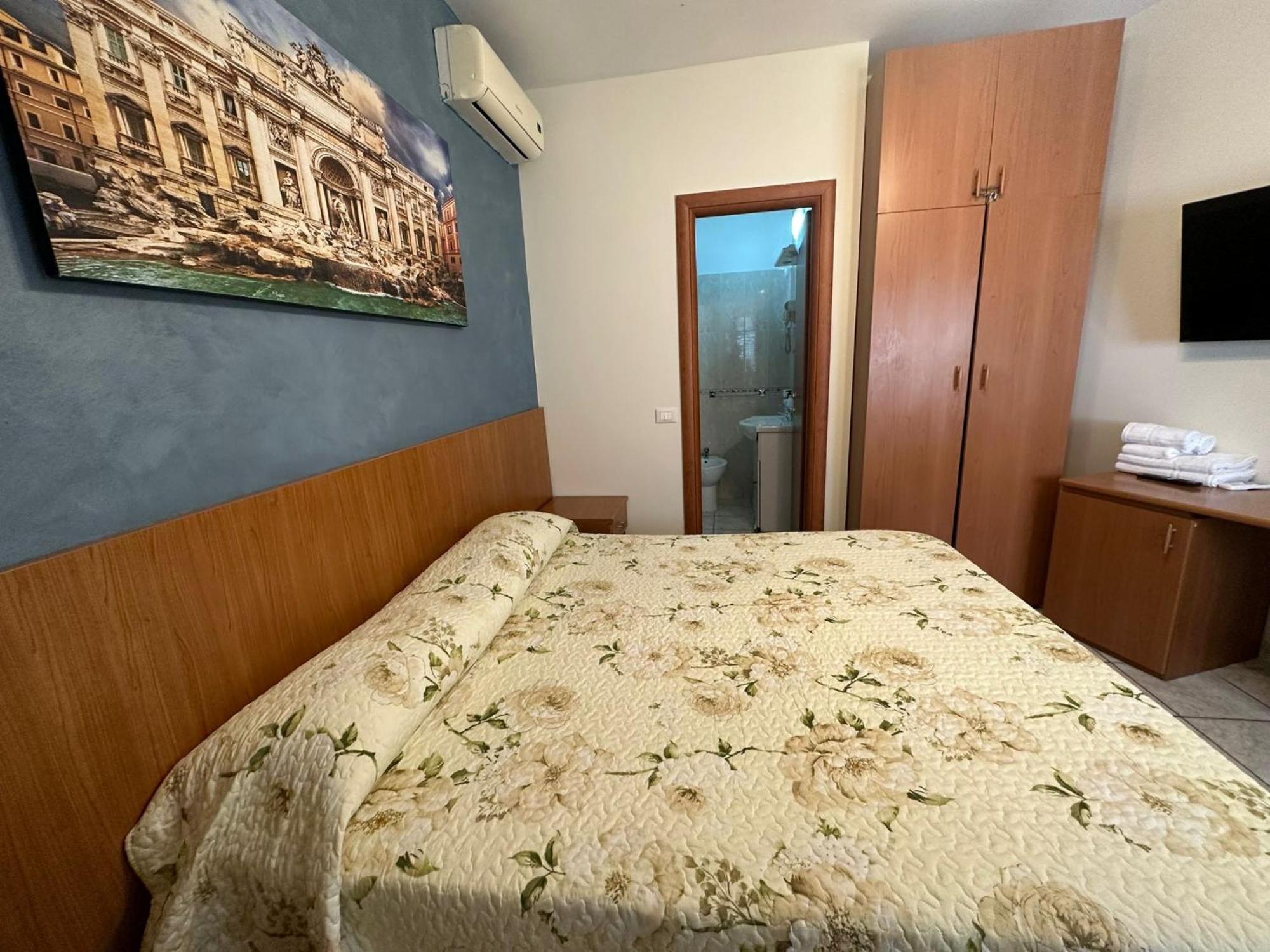 Torino Holidays Home Rome Bagian luar foto
