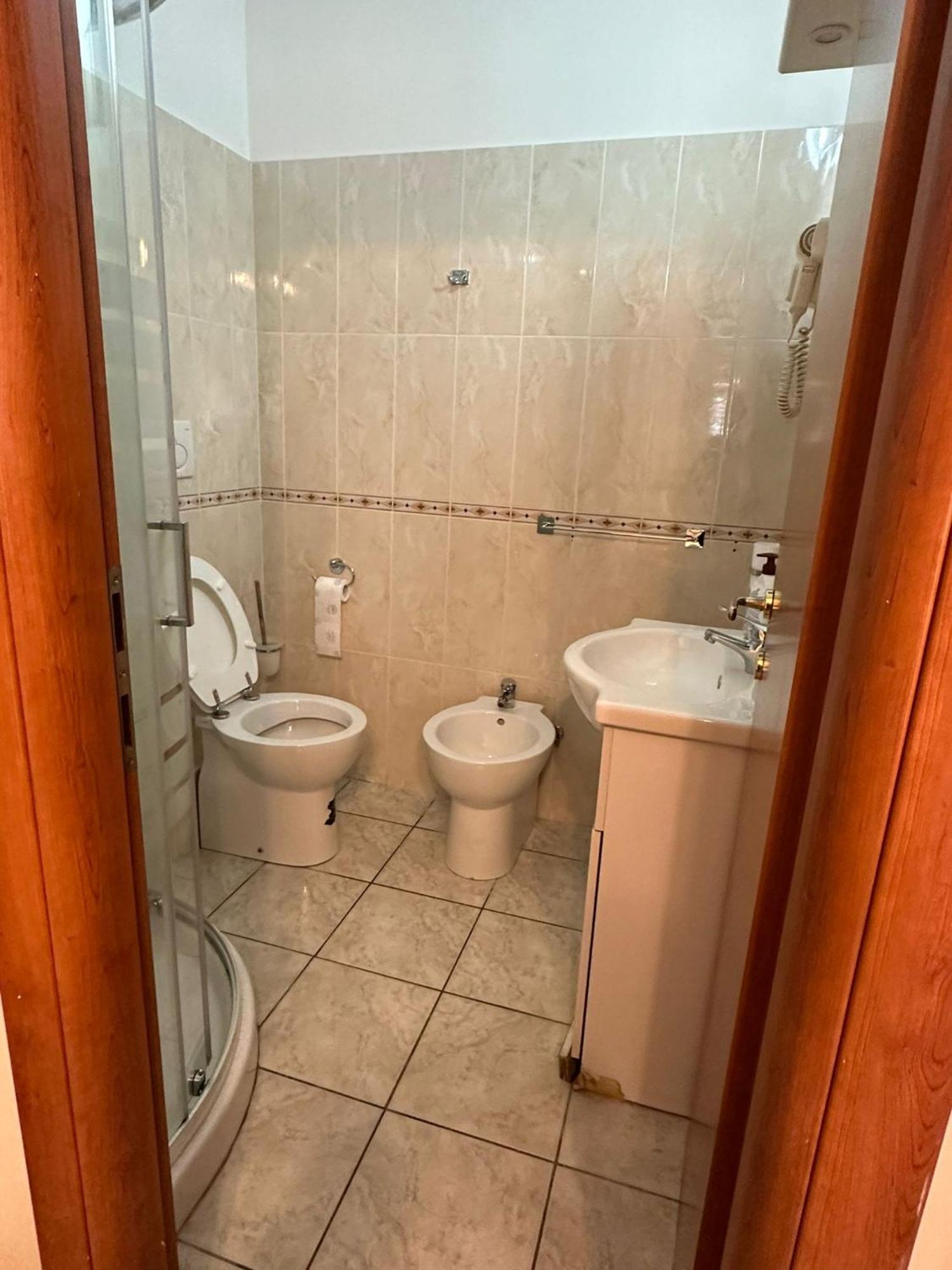 Torino Holidays Home Rome Bagian luar foto