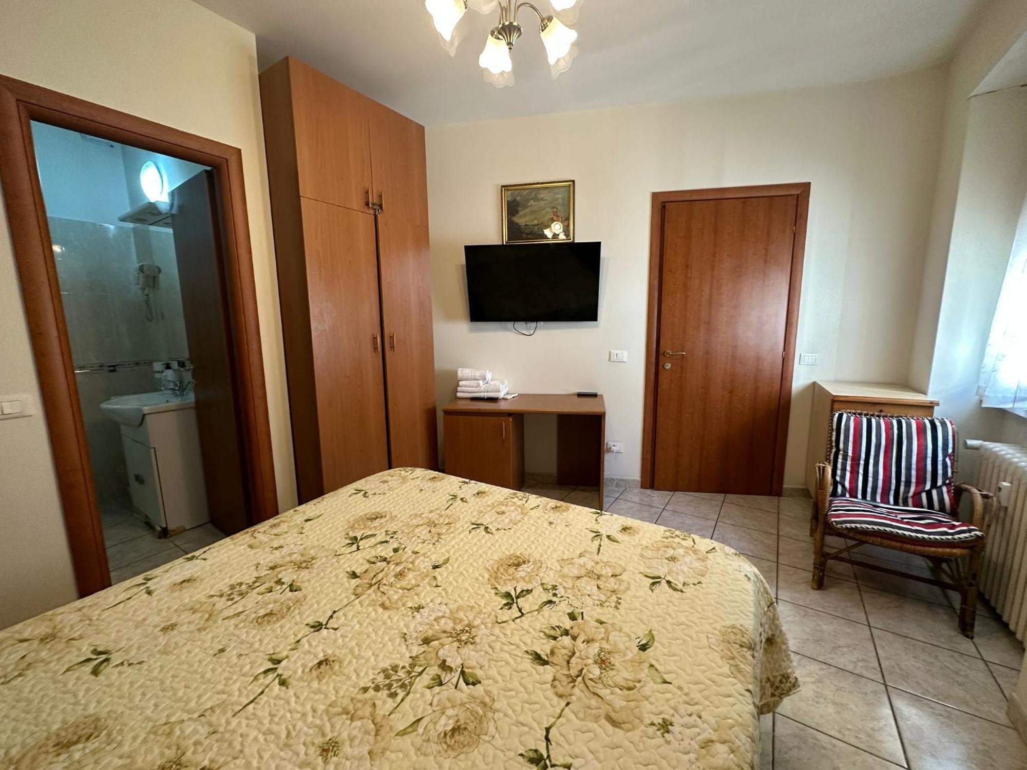 Torino Holidays Home Rome Bagian luar foto